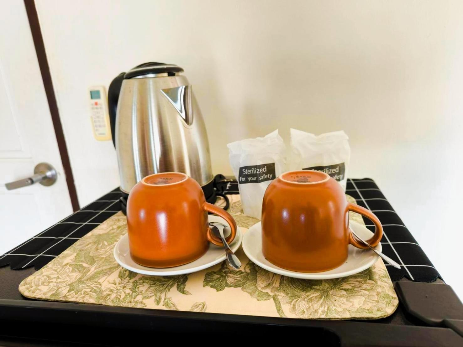 Bed and Breakfast Nu Phuket Airport Resident 1 Nai Yang Beach Exterior foto